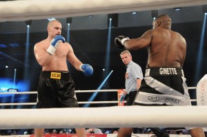 Adrian Granat gegen Michael Sprott / Foto:EC Boxing