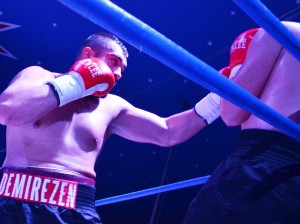 Ali Eren Demirezen vs. Alexandar Todorovic / Foto: EC Boxing