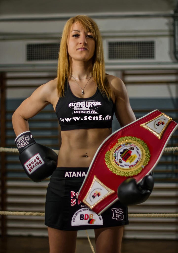 Sandra Atanassow in ihrer heimischen Boxhalle beim Boxring Atlas (Fotograf: Matthias Fäller)